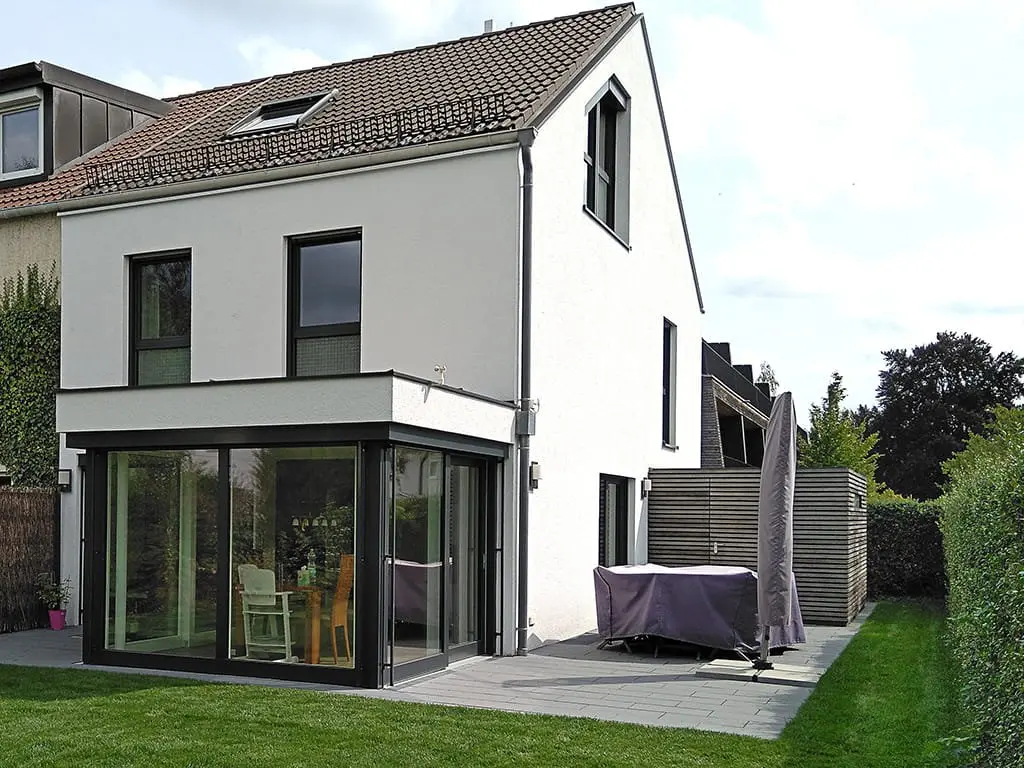 Haus F 1